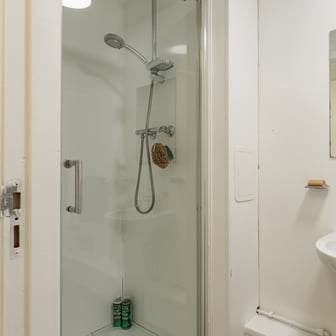Bronze En Suite - Image 8